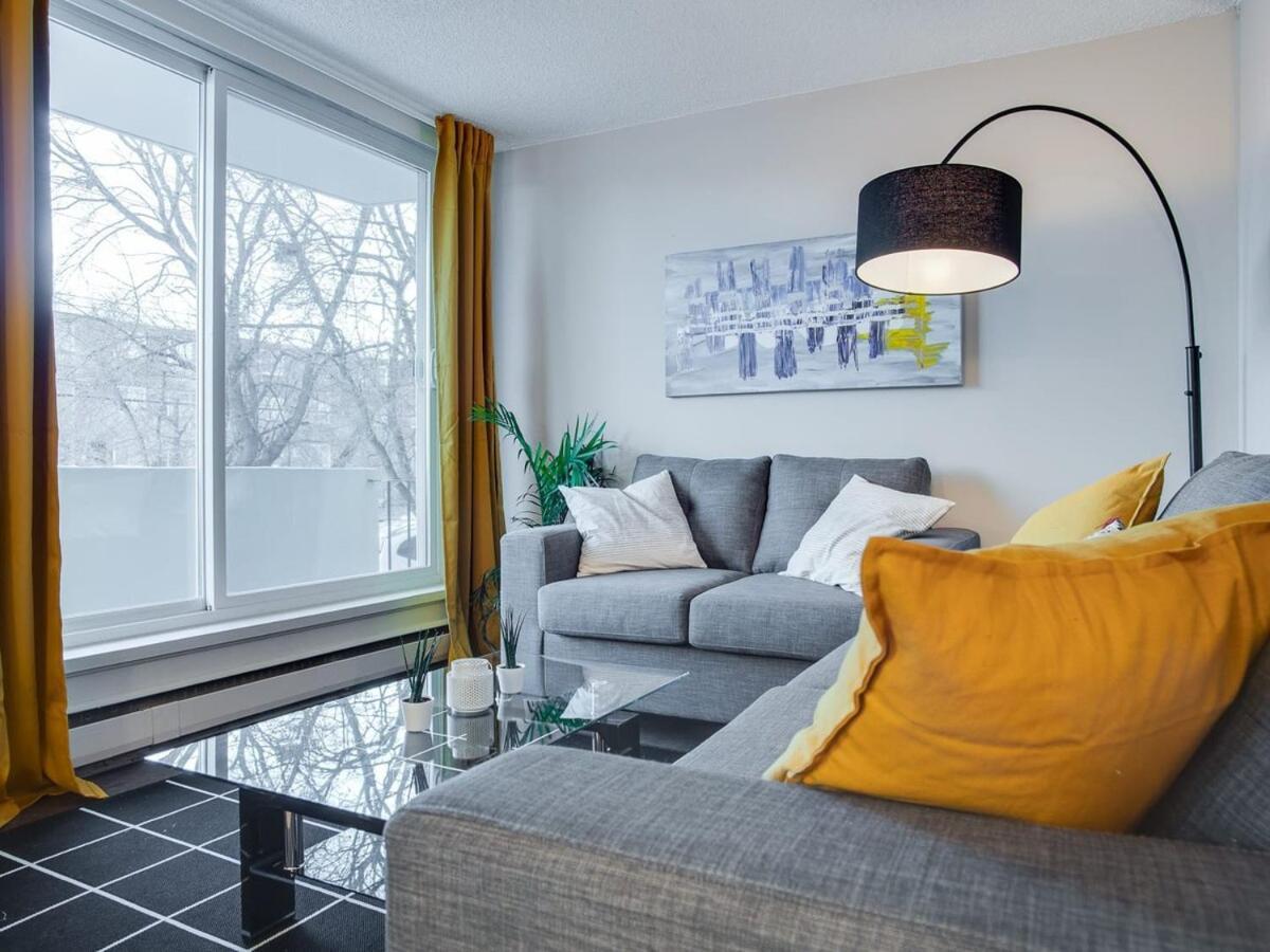 Gorgeous 2Br Condo W Parking Patio Coffee! Calgary Zewnętrze zdjęcie
