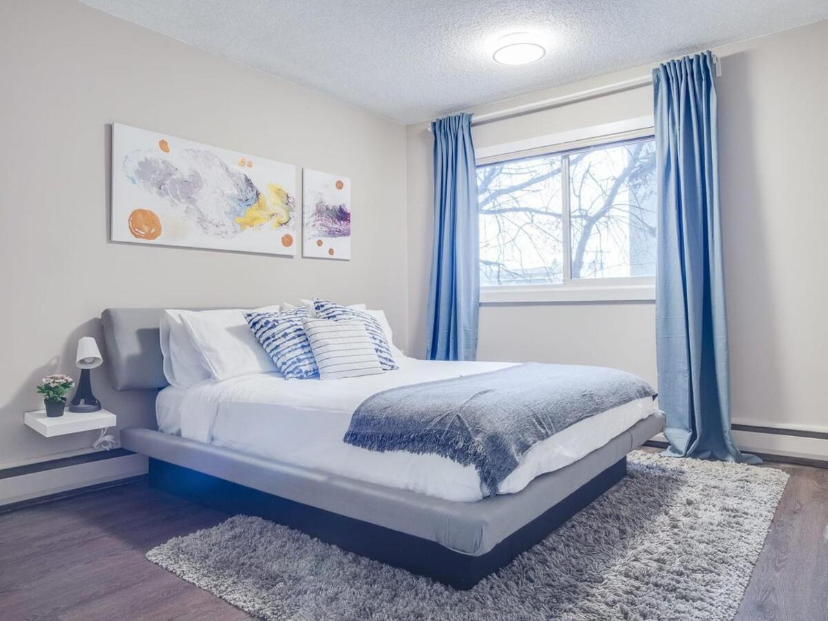 Gorgeous 2Br Condo W Parking Patio Coffee! Calgary Zewnętrze zdjęcie