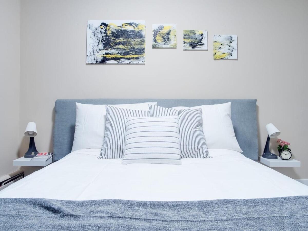 Gorgeous 2Br Condo W Parking Patio Coffee! Calgary Zewnętrze zdjęcie