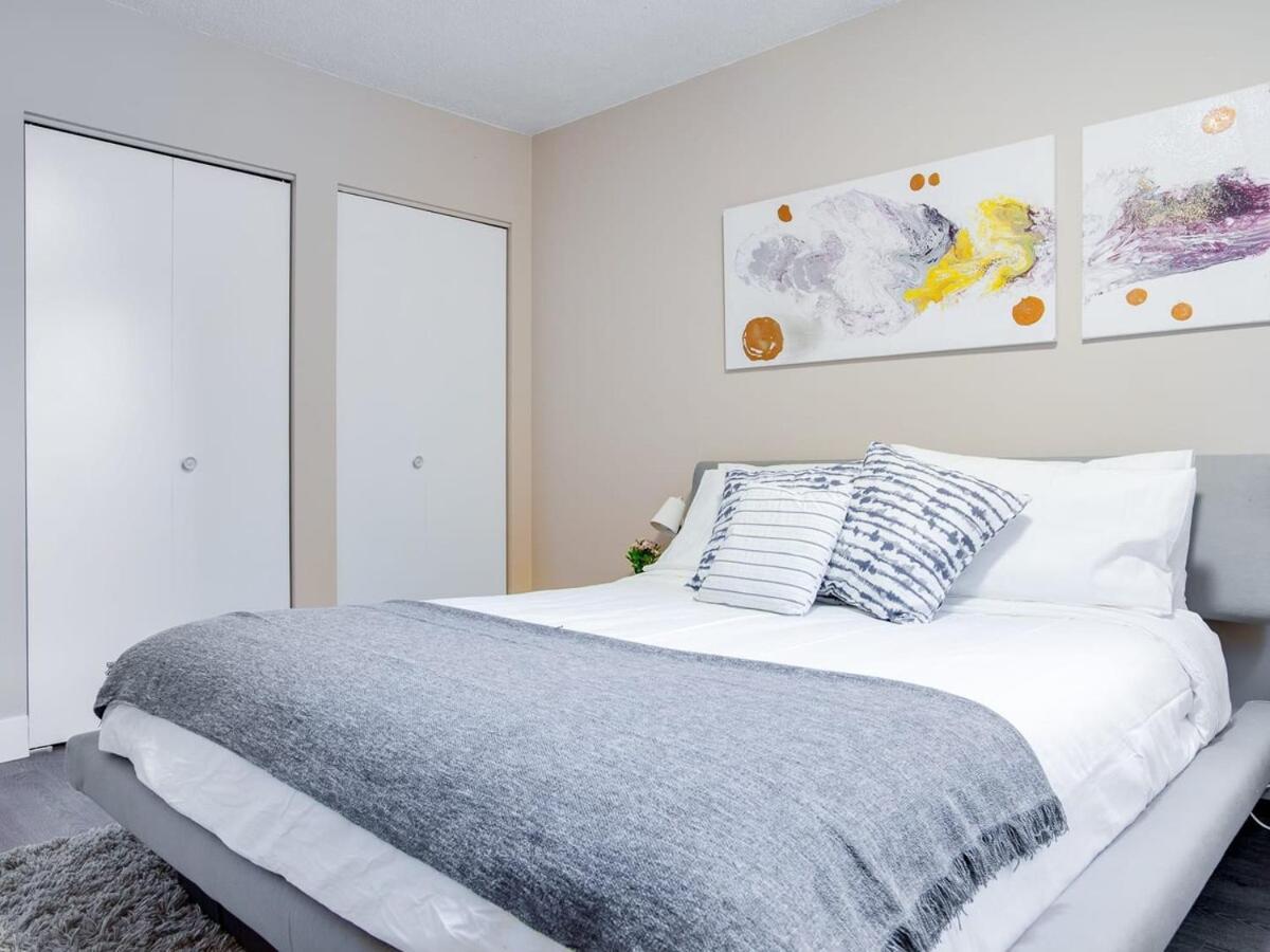 Gorgeous 2Br Condo W Parking Patio Coffee! Calgary Zewnętrze zdjęcie